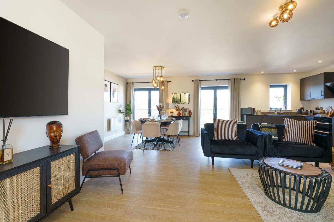 Alba - 2 Bedroom Luxury Apartment By Mint Stays Бристол Екстериор снимка