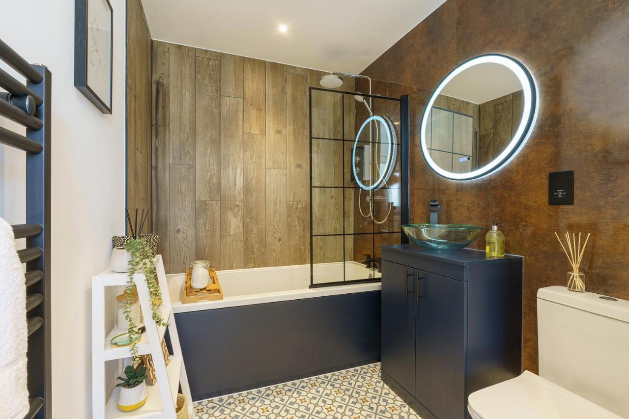 Alba - 2 Bedroom Luxury Apartment By Mint Stays Бристол Екстериор снимка
